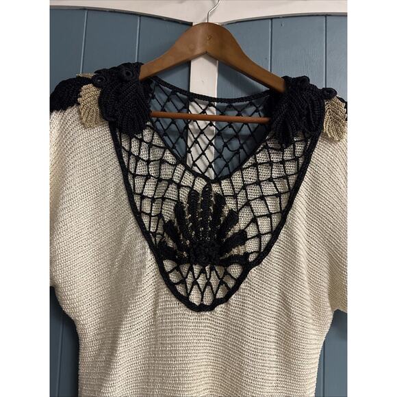 Vintage Fancy Crochet Ivory Black Gold Boho Hippie Top 40’s 50’s Vibes Sz S - Picture 2 of 6